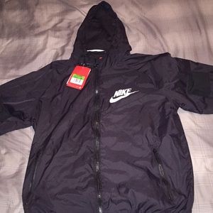 Black nike windbreaker